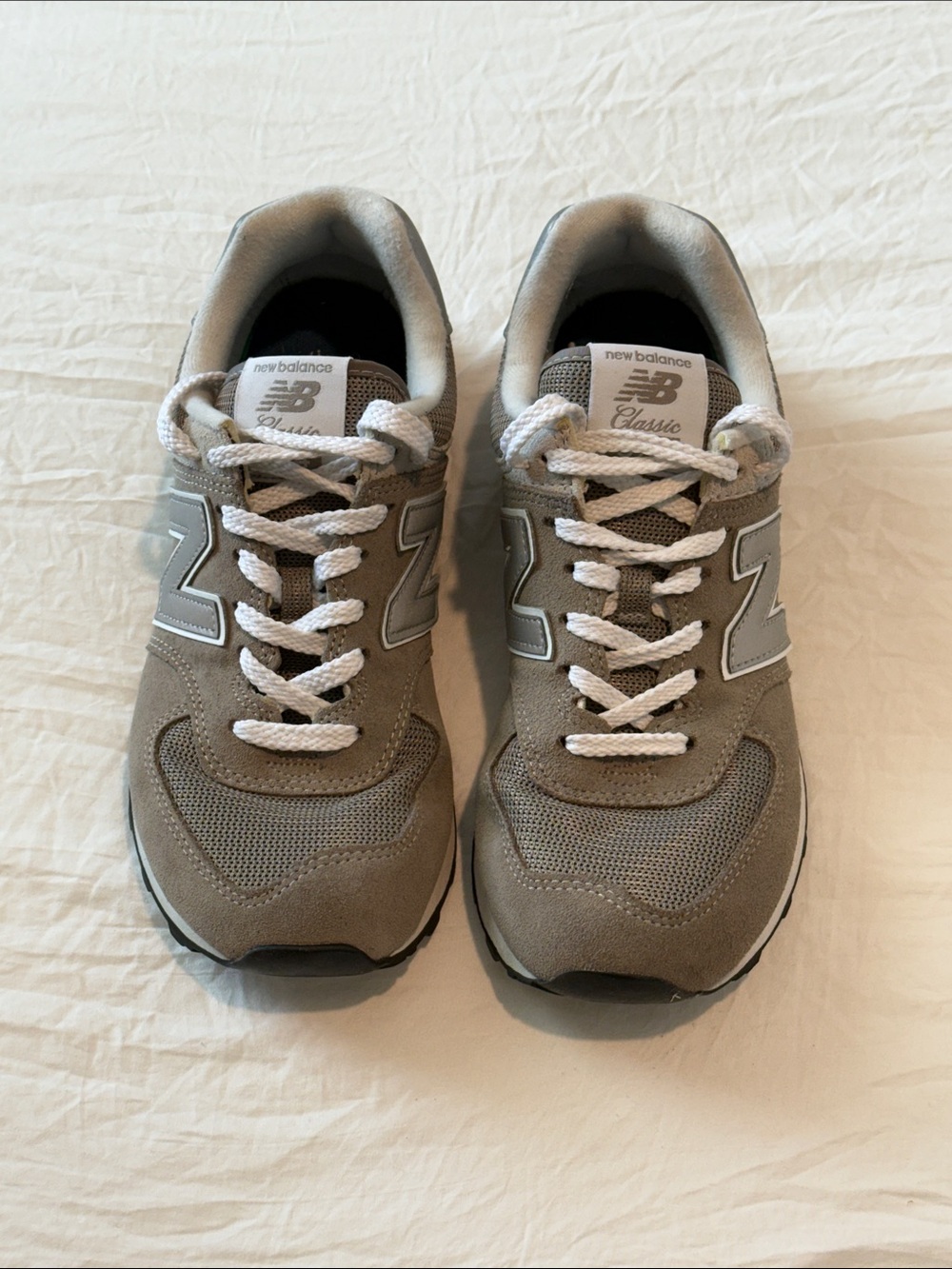 New Balance 574 Gray/White Classic Athletic Shoes 7.5 wide